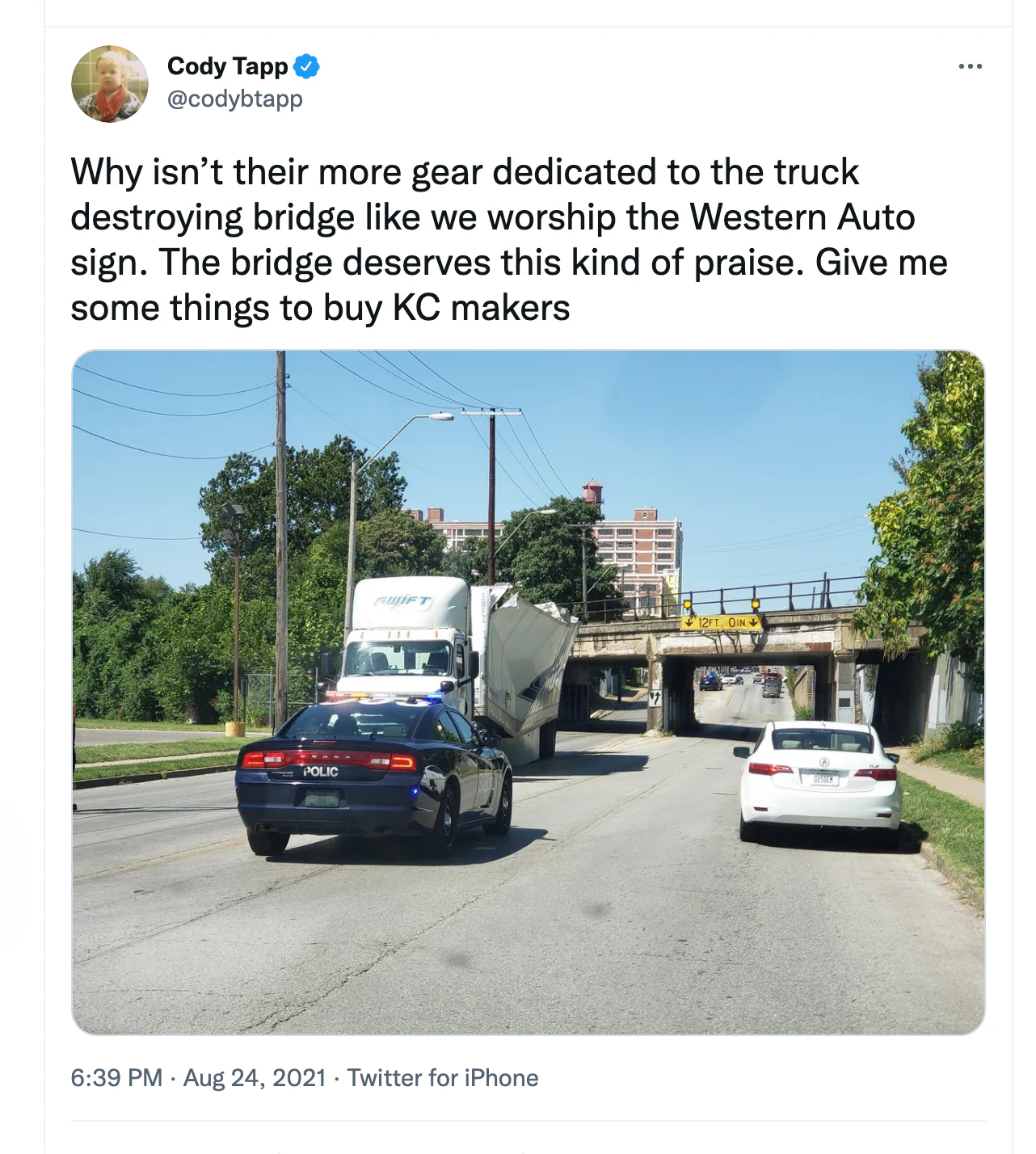 Independence Ave Bridge: Undefeated (R) - Image 4